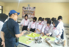 Ratusan Siswa SMKN 3 Kediri Belajar Buat Roti dari Bogasari, Siap Cetak Wirausahawan Muda