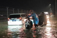 Duh! Jalan Menuju Bandara Soetta Terkepung Banjir