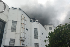 Kebakaran Ruko 4 Lantai di Kebon Jeruk, Dugaan Penyebab Korsleting Listrik dan Kerugian Capai Rp45 Juta