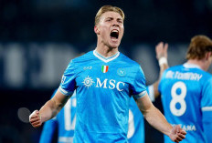 Rasmus Hojlund Gemilang! Dua Golnya Antar Napoli Kalahkan Juventus dan Puncaki Serie A