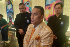 Hotman Paris Imbau Jokowi tak Gegabah Terbitkan Keppres Pemecatan Ketua KPU Hasyim Asy'ari
