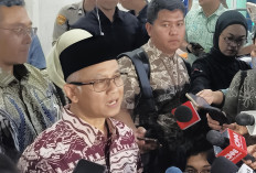 Wamendikdasmen Jenguk Korban Ledakan SMAN 72, Bakal Rehabilitasi Sekolah