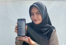 Kisah Mutia Rasakan Mudahnya Ubah Data Peserta di Aplikasi Mobile JKN