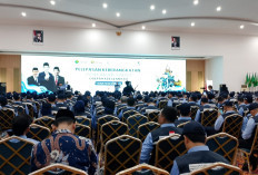 Menag Lepas PPIH Arab Saudi di Asrama Haji Cipondoh Tangerang, Berikan Pesan Menyentuh Hati