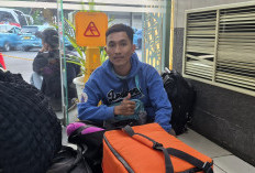 Gagal Mudik Gratis, Warga Beralih ke Kereta, Stasiun Pasar Senen Diserbu 18.852 Pemudik