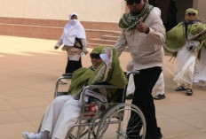Petugas Khusus di Bir Ali Optimalkan Pelayanan Ramah Lansia dan Disabilitas