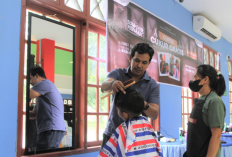 Berdayakan Warga Lokal, PEP Sangasanga Field dan PHSS Gelar Program 'CurTis: Cukur Gratis' Sambut Idulfitri 