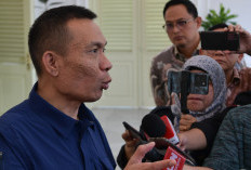 Habis Bertemu Gibran, Rismon Tantang Roy Suryo Buktikan Klaim Ijazah Jokowi Palsu  