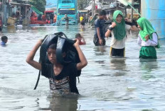 5 Hari Diterjang Banjir Rob, Anak-anak di Muara Angke Mulai Terserang Diare dan Gatal-gatal