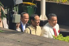Ekspresi Nadiem Makarim saat Datangi KPK Bareng Hotman Paris, Diperiksa soal Pengadaan Google Could