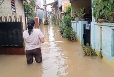 Banjir Rendam 300 Rumah di Jatinegara, Disebabkan Kiriman Air dari Bogor