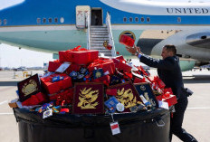 Rombongan Trump Buang Semua Hadiah dari Tiongkok, Takut Dipasangi Penyadap?