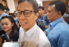 Menkes Imbau Warga Terdampak Abu Vulkanik Gunung Anak Krakatau Tetap di Rumah