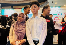 Emak-emak Asal Bogor Turun Gunung Antar Anak Cari Kerja di Job Fair Jakarta