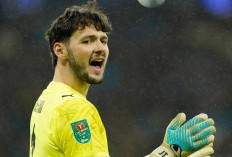 Chelsea dan Liverpool Bidik James Trafford, Kiper Muda Manchester City Jadi Rebutan