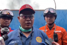 12 Unit Mobil Damkar Dikerahkan, Kebakaran Pabrik di Bekasi Belum Sepenuhnya Padam 