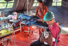 Tangis Bayi Pecah di Tenda Pengungsian NTT, Lahir Saat Warga Masih Berjuang Pulih dari Gempa