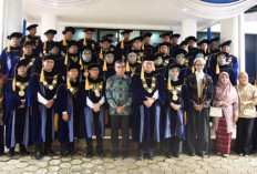 Wuih! Toga IPB Wisuda IPB Lebih Fashionable, Rancangan Desainer Didiet Maulana 