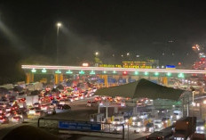 Contraflow Tol Jakarta-Cikampek Jadi Tiga Lajur Dampak Padatnya Arus Mudik Lebaran 2026