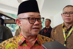 Mendikdasmen Abdul Mu'ti Tak Larang Wisuda Sekolah, Asal Jangan Dipaksakan dan Berlebihan