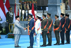 Bukan Sekadar Upacara HUT ke-81 TNI! Prabowo Sematkan Bintang Mahaputera untuk 7 Tokoh, Siapa Saja?