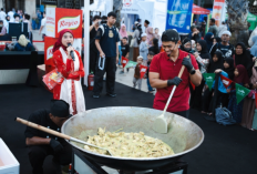 Lezatnya Masak Akbar 250 Kg Opor Ayam untuk 2 Ribu Mustahik dan Jamaah