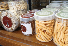 Jelang Natal, Kue Nastar dan Kastangel Masih Ramai Diserbu Pembeli