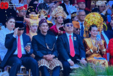 Anindya Bakrie Kenakan Tapis Lampung di Istana Merdeka, Simbol Cinta Budaya dan Bangsa
