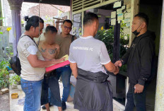 Palak Uang Bulanan di Bengkel Mobil Sambil Bawa Samurai, 'Perek' Diciduk Polsek Cengkareng