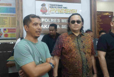 Dituduh Gelapkan Uang Rp55 M oleh Kelompok UMKM, Farhat Abbas Merasa Ada Oknum yang Provokasi